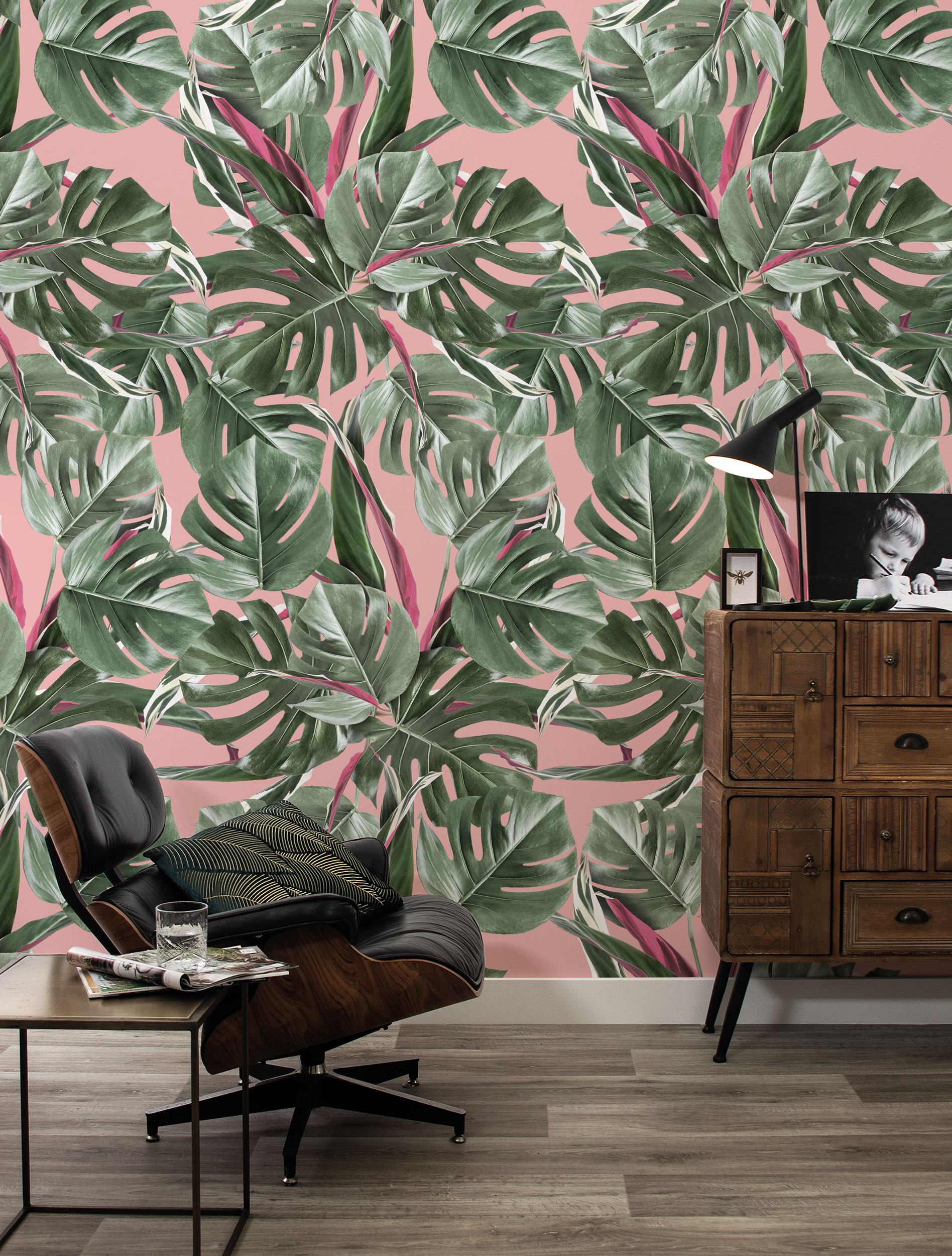 Kek Amsterdam behang Botanical Monstera - KEK Amsterdam , Sfeervol en warm,  Groen, Roze, Natuur,bloem Boom Tak Groente Fruit >, Behang KIDS en Baby,  Behang, Kek Amsterdam botanisch behang, Planten kruiden gras