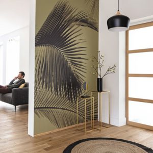 Caselio fotobehang Moonlight met palmtak