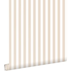 Esta behang met behang met streepjes 130949
