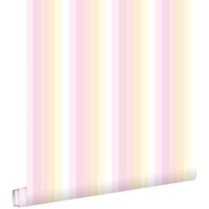 Esta behang met behang met streepjes 138924